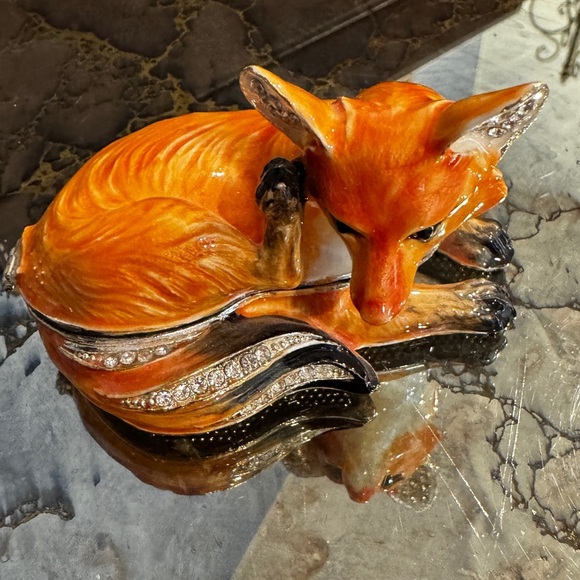 Jewelry - Orange Fox Jewelry Box w/ necklace